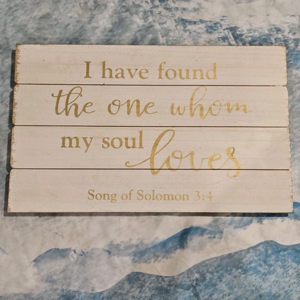 Christian Wooden Wall Decor Sign Song Of Solomon 3:4‎ Farmhouse Plaque